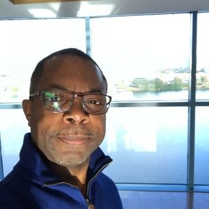 Meet your Posher, Dennis